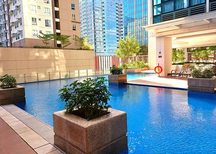Free Welcome Breakfast, Bgc 1br, 300mbps Fiber, Steps To Mitsukoshi & Uptown, 29k *