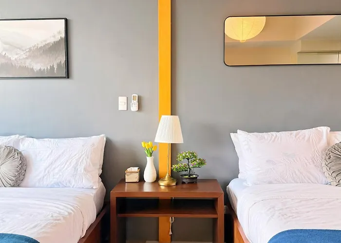 Free Welcome Breakfast, Bgc 1br, 300mbps Fiber, Steps To Mitsukoshi & Uptown, 29k Apartment *