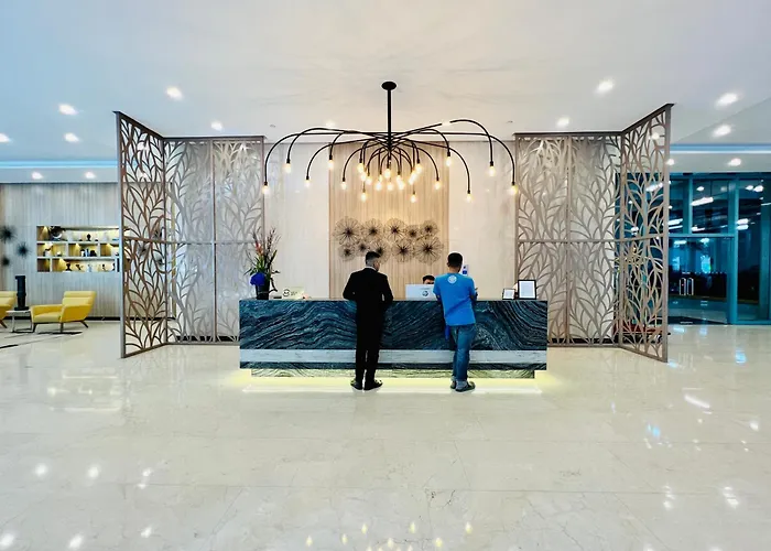 Free Welcome Breakfast, Bgc 1br, 300mbps Fiber, Steps To Mitsukoshi & Uptown, 29k *