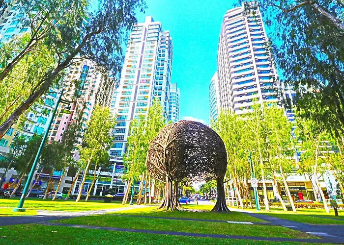 Apartment Free Welcome Breakfast, Bgc 1br, 300mbps Fiber, Steps To Mitsukoshi & Uptown, 29k *